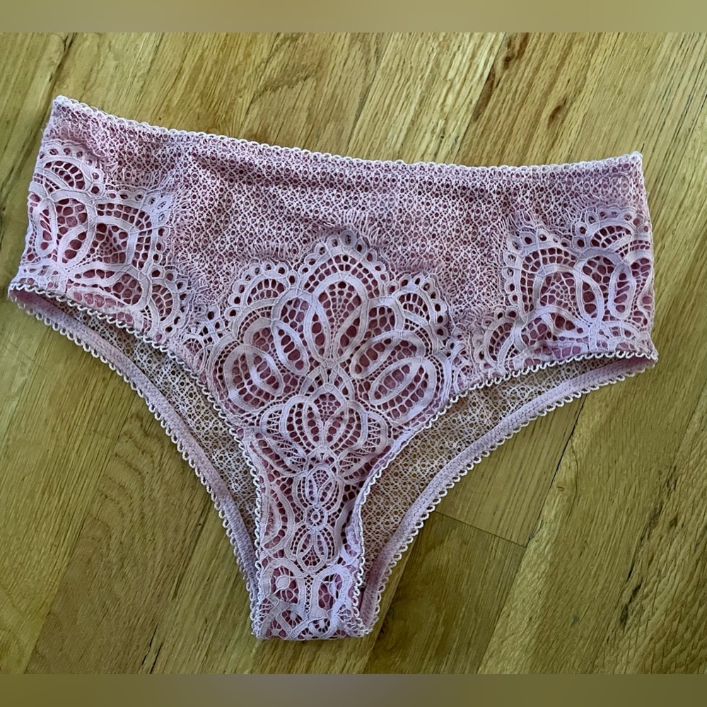 New with tag Victoria secret underwear